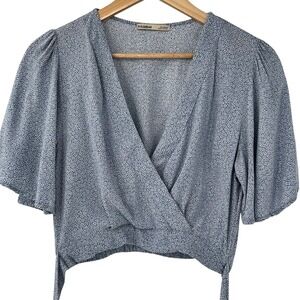 Pull&Bear Blue Ditsy Floral Wrap Crop Top V-Neck Flutter Sleeve Medium